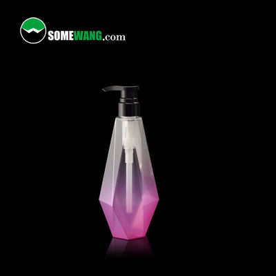stellt kundenspezifische PETG rhombische Zylinder-Flasche 300ml/500ml/750ml für Shampoo ein